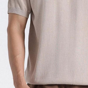 OEM T-shirt uni personnalisé à épaules tombantes 240 g/m² 100% coton biologique T-shirt surdimensionné de poids lourd pour hommes coupe ample - Product Image 6