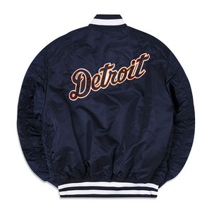 Venta al por mayor de parches bordados personalizados unisex y diseños de transferencia de calor DTF chaquetas de bombardero con cremallera de manga larga para Hombre Ropa de otoño - Product Image 2