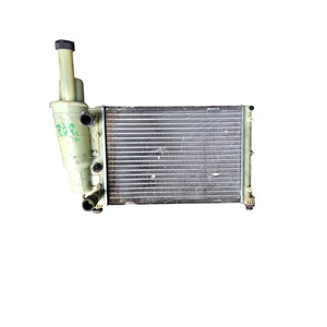 RADIATEUR À EAU FIAT Punto Sedan 3P 46465015 176B2000 essence 1100 (93>99) - Product Image 1