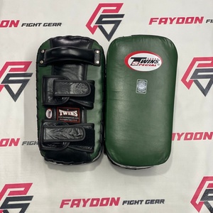 Twins Customized Green Black Training Muay Thai Kickboxing Kick <b>Shield</b> Genuine Leather Muay Thai Training Curved Punching Mitts - Product Image 1