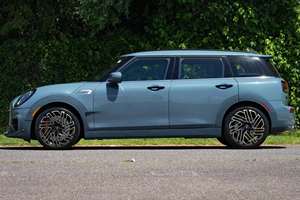 Mini i-John Cooper Works ALL4 Édition Untold 2023 Boîte de vitesses automatique Sans accident Faible kilométrage - Product Image 5