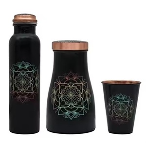 La botella de hidratación de cobre ecológica aumenta la inmunidad, perfecta para un estilo de vida sin residuos viene con botellas de metal de diseño lujoso - Product Image 2