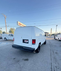 100 % Abordable, REMISE EXCEPTIONNELLE, Furgonnette FORD E150 2014 d'occasion en excellent état, disponible en version droite et gauche. - Product Image 5