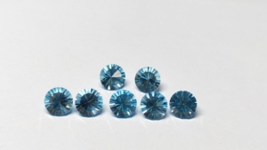Topacio azul redondo de 8mm de alta calidad, corte cóncavo, piedra preciosa suelta, Topacio facetado superior, piedra cortada en píxeles, Topacio Azul suizo al por mayor - Product Image 5