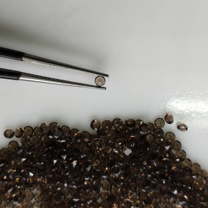 Quartz fumé naturel, coupe brillante ronde de 2,5 mm, pierre précieuse de qualité supérieure pour la fabrication de bijoux - Product Image 2