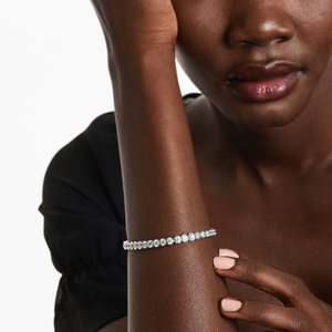 Bracelet de tennis de haute qualité de 7 pouces en argent 925 avec diamants Moissanite élégant bijoux de mode glacés cadeau parfait pour les femmes - Product Image 1