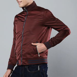2025 haute qualité soie Satin hommes veste Satin matelassé à la nouvelle mode et nouveau style Satin hommes vestes - Product Image 3
