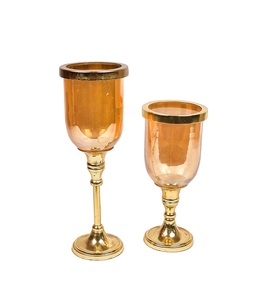 Último diseño de latón hecho de metal chapado en oro huracán/candelabro decorativo en venta al por mayor uso de decoración del hogar/Hotel - Product Image 1
