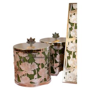 Marco de fotos de metal plateado hecho a mano con dos tarros de almacenamiento decorativos Juego de regalo Premium Ideal para bodas y decoración festiva - Product Image 3