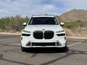 Certificado limpio y bastante usado B_M _ W X7 xDrive40i 2023 - Product Image 3