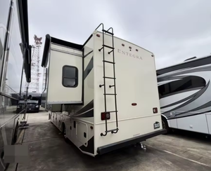 Camping-car RV Coach VISION 27A modèle 2022 d'occasion 2023 2025 2024, 36 pieds de long, 2000 kg, pour voyages et camping - Product Image 3