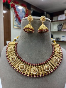 Tenue de fête traditionnelle Kundan perle tour de cou ensemble avec boucles d'oreilles femmes collier ensemble concepteur ethnique collier ensemble pour les femmes - Product Image 2