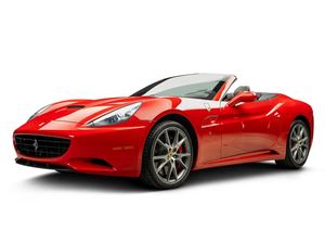 Nouveautés à prix réduits ! Voiture décapotable d'occasion, California Roadster RWD 2013, moteur V-8 4,3 L, boîte manuelle 7 vitesses, sièges en cuir - Product Image 1