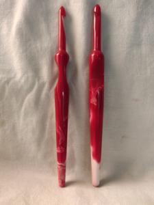 Crochets en résine multicolore Variété de motifs pour produits de tricotage Fournisseur OEM - Product Image 3