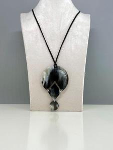 Collar con Colgante de Cuerno de Búfalo, Joyería Tribal Natural y Sostenible para Mujer, Alta Calidad - Product Image 2