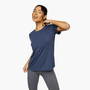 เสื้อยืดลำลองผู้หญิงคอลเลคชั่นใหม่ปี 2026 แขนสั้น สีขาว ผ้าฝ้ายออร์แกนิค 100% ระบายอากาศได้ดี คอกลม ขายส่ง - Product Image 2