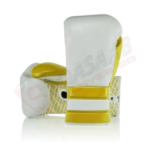 Gants d'entraînement de kickboxing en cuir avec logo personnalisé Gants de boxe respirants de Muay-Thai Punching Grappling Gants de boxe de nouvelle conception - Product Image 2