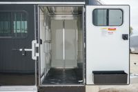 Remorque pour bétail, 8 enclos, remorque de transport de bétail en métal vert, remorque pour bétail avec porte arrière