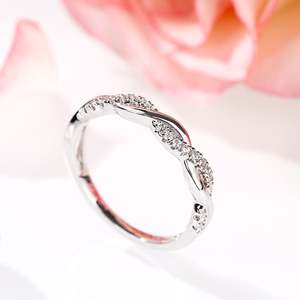 Anillo de Plata de Ley con Corte Redondo Jeulia Twist, Chapado en Rodio, Anillo de Aniversario - Product Image 6