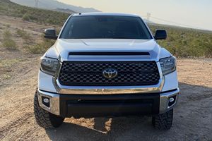 รถยนต์มือสอง ปี 2018 โตโยต้า ทันดรา SR5 ครูว์แม็กซ์ ขับเคลื่อน 4 ล้อ พวงมาลัยซ้าย/ขวา - Product Image 2