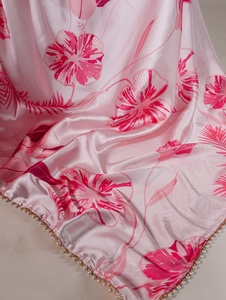 Saree en satin floral rose avec bordure en perles avec tissage et design pallu lourd avec travail de tissage avec mêmes pièces de chemisier à bordure - Product Image 2