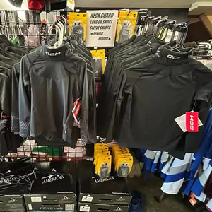 Chemise intérieure de hockey sur glace haute performance, respirante, à séchage rapide, anti-coupure, protection du cou, couche de compression pour joueurs adultes - Product Image 1