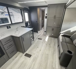 ดีที่สุด!! รถบ้านมือสองปี 2024 2023 2022 2020 รุ่น Keystones RV Hideout East 24FKS  รถพ่วงสำหรับเดินทาง  ให้ประสบการณ์ความสะดวกสบายขั้นสุดยอด - Product Image 2