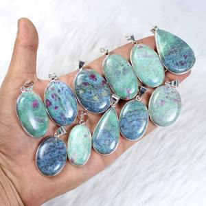 จี้พลอยทับทิมธรรมชาติในหินฟัดไซต์ขายส่งจี้ชุบเงินหนามเตยเครื่องประดับจี้เพชรเม็ดทับทิมขนาดผสม - Product Image 2