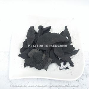 Morceaux de charbon de bois en coquille de noix de coco, charbon actif, huile de pétrole, raffinage, chicha, narguilé, métallurgie, vente à Al Ebb au QATAR - Product Image 4