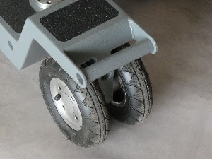 Carrito de transporte Chameleon Dolly Package para puertas con asiento y pedestal ajustable - Product Image 6