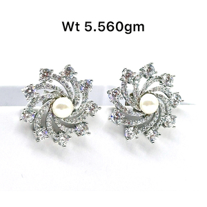 Joyería elegante Plata 925 Full Sparkling CZ Cubic Zircon Pave flor en forma de elegante perla grande Stud pendientes para mujer boda - Product Image 3