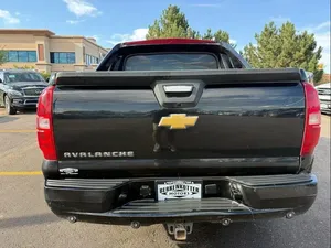 ใช้แล้ว2013 Chevy avalan LT - Product Image 3