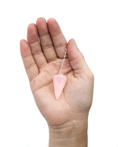 Péndulo de cristal de cuarzo rosa natural de la mejor calidad para Reiki Healing Chakra Equilibrio Bienestar espiritual disponible a bajo precio - Product Image 5