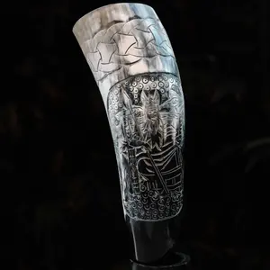 Artisanat naturel Corne à boire écologique avec support Corne de bière ancienne gravée de Noël Style nautique au prix le plus bas - Product Image 3