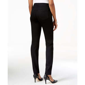 Jeans Skinny Curvy-Fit da Donna Style & Co in Denim Traspirante Nero a Vita Bassa con Bottoni Decorativi, Lunghezza Regolare, Taglie 8 - Product Image 2