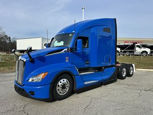Camion Kenworth T680 neuf, 12,9 L, 6 cylindres, 405 ch, moteur Axle-Tri, Cummins X15, 6x4, carburant diesel, transmission AMT, conduite à gauche - Product Image 5
