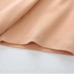 Nouveau t-shirt classique streetwear pour homme avec matière respirante, design épuré et confort optimal toute la journée - Product Image 5