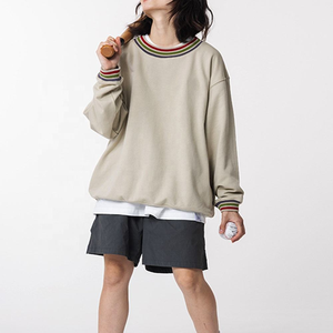 Sudadera Unisex Personalizada con Cuello Redondo Beige, 100% Algodón Felpa, Estilo Casual Urbano, Cuello y Puños a Rayas, Tinte Liso, Bordada para Invierno - Product Image 5