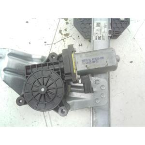 ชุดมอเตอร์กระจกไฟฟ้าด้านหน้าขวา DACIA Sandero Serie II 807209299r (12>20) - Product Image 4