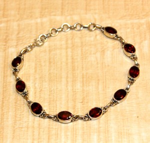 Pulsera de cuentas de rubí hecha a mano con piedras preciosas naturales para mujer, cadena de plata 925 para ocasiones de aniversario - Product Image 6