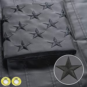 Drapeaux américains noirs 3x5 pieds, drapeau américain entièrement noir brodé pour l'extérieur, fabriqué aux États-Unis, drapeau américain double face très résistant - Product Image 6