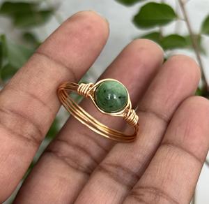 Anillos de compromiso de Rodonita de piedra minimalista chapados en oro de 14K para mujer, regalos de aniversario de moda hechos a mano para bodas - Product Image 1