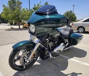 La Mejor OFERTA de la UE 2023/2024: Motocicleta FLHXS - Street Glide ST en Venta - Product Image 1