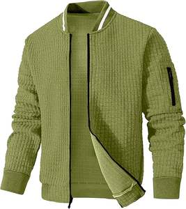 Blouson aviateur vert clair d'hiver léger pour hommes, décontracté en gros avec poches latérales confortables réglables, poignets élastiques à fermeture éclair sur le devant - Product Image 1