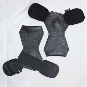 Protector de Palma de Cuero de Alta Calidad con Diseño Personalizado para Gimnasio, Levantamiento de Pesas, Entrenamiento Cruzado, Protector de Muñeca Antideslizante para Exteriores - Product Image 3