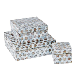 Boîte à bijoux en nacre naturelle faite à la main, article tendance très demandé pour les bracelets, boîtes cadeaux - Product Image 1