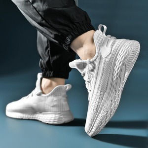 Zapatillas de correr ligeras y transpirables de malla para hombre, ideales para trotar, caminar, entrenar y actividades al aire libre diarias en verano. - Product Image 6