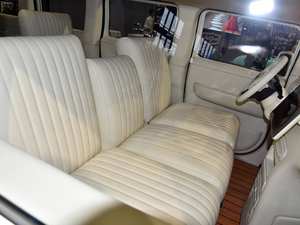 Véhicule électrique d'occasion 2025, autonomie 500 km, puissance 150 kW, bon état, faible kilométrage, prêt à rouler, qualité parfaite - Product Image 3