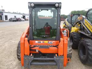2024 Kubota รถตักขนาดเล็ก SSV75ลื่นไถลโดยมีพิกัด5ตันพร้อมส่วนประกอบแกนแบริ่ง - Product Image 4