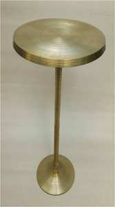 Mesa de Centro de Diseño Moderno en Aluminio Martillado, Elegante y Duradera, con Acabado Texturizado al Tacto, Glamour y Sofisticación para Cualquier Habitación - Product Image 4